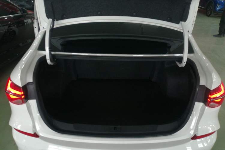 Used Chevrolet Monza 2019 RS 330T Automatic Comfort Edition China VI Standard