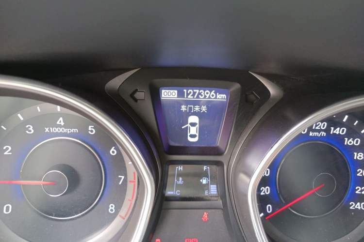 Used Hyundai Elantra (5th Generation / Langdong) 2012 1.6L Manual Leading Model