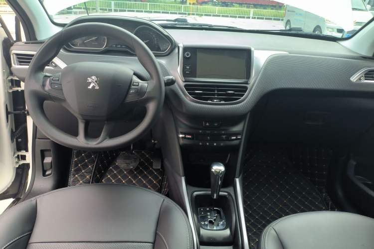 Used Peugeot 2008 2014 1.6L Automatic Fashion Edition
