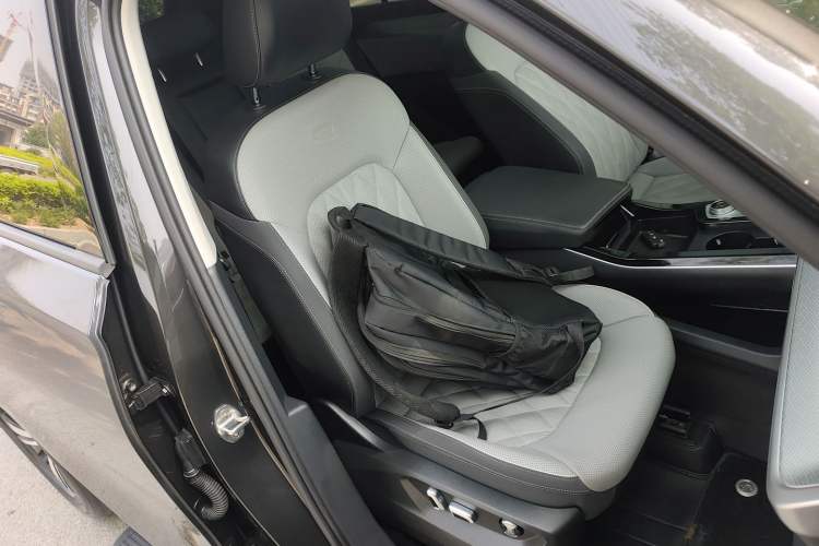 Used Volkswagen Tavendor 2023 380TSI Four-Wheel Drive R-Line Cruise Edition