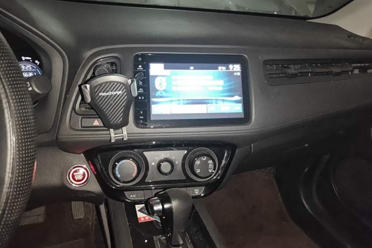 Used Honda Vezel 2020 1.5L CVT Luxury Edition Audio And AC Panel