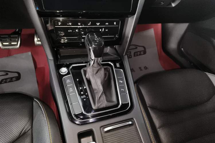 Used Volkswagen FAW-Volkswagen CC 2021 330TSI Launch Edition Gear Lever