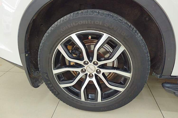 Used Zotye Domy X7 2017 1.8T Manual Luxury Model
