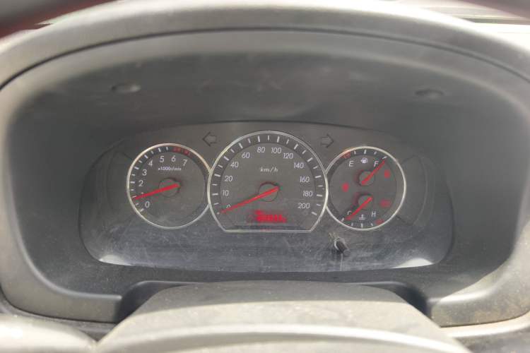 Used CHANGAN Alsvin V3 2015 1.4L Manual Warm-Hearted Model China V Standard
