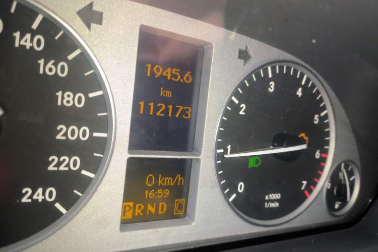 Used Mercedes-Benz B-Class 2009 B 200 Fashion Model Odometer Close Up