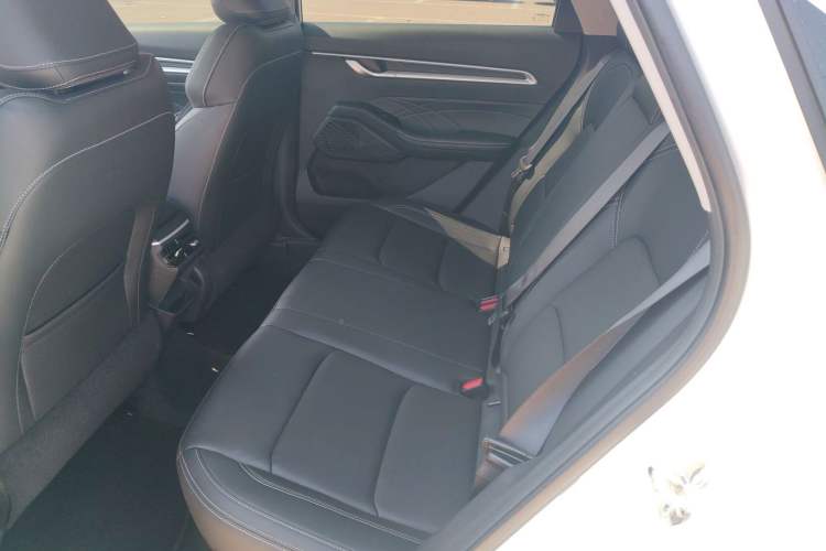 Used Geely Auto Emgrand 2025 4th Generation 1.5L CVT Starry Edition Left Rear Seat