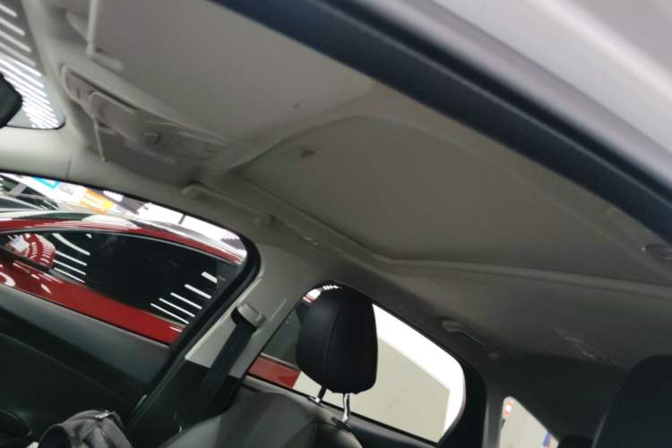 Used Ford Focus 2012 Hatchback 1.6L Automatic Fashion Edition