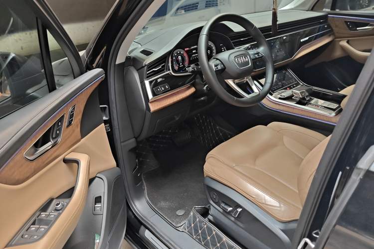 Used Audi Q7 2023 55 TFSI quattro S Prestige Edition
