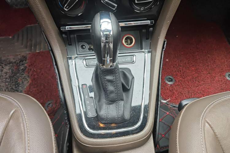 Used Volkswagen Bora 2014 1.6L Automatic Comfort Model
