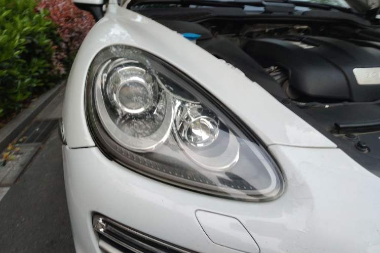 Used Porsche Cayenne 2011 Cayenne 3.0T Right Front Headlight