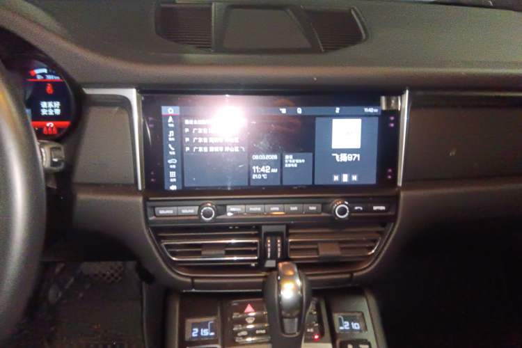 Used Porsche Macan 2021 Macan 2.0T