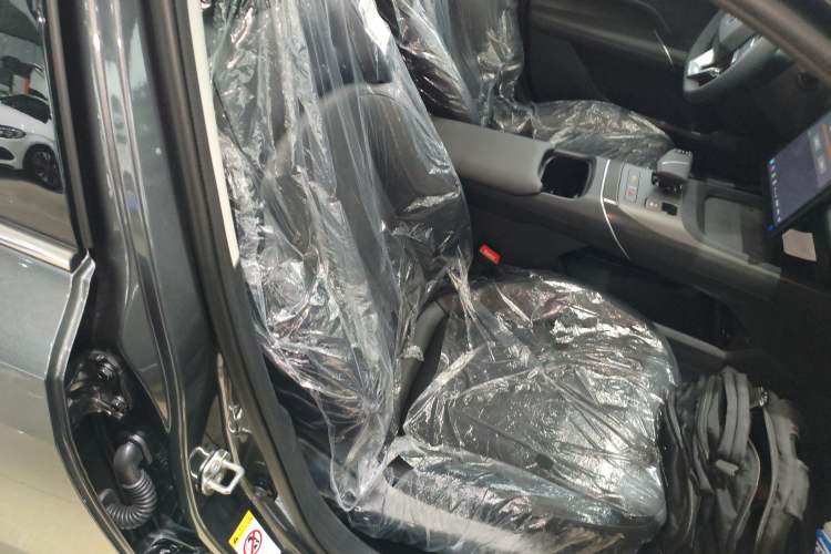 Used CHANGAN Eado 2025 Blue Whale 1.5T 500Bar Prestige Model