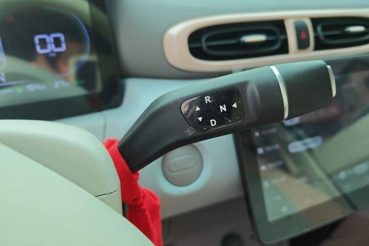 Used Leapmotor T03 2024 310 Comfort Edition Gear Lever