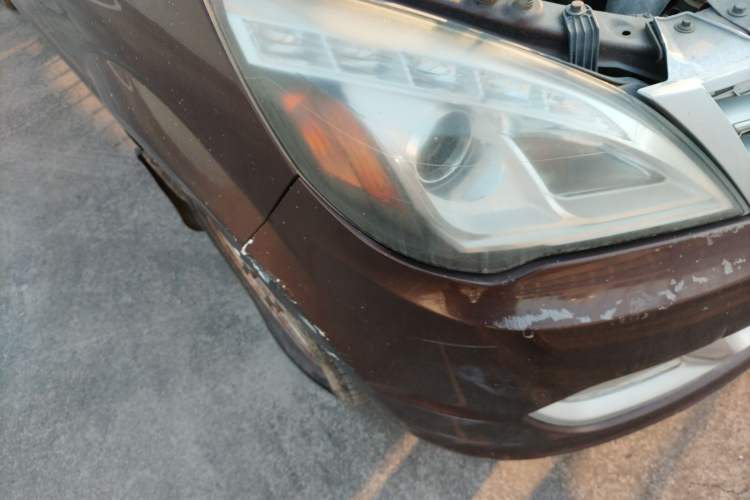 Used BAIC Weiwang M20 2014 1.5L practical type BJ415A Right Front Headlight