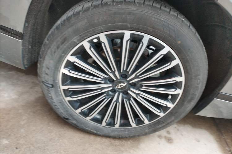 Used Chery Tiggo 9 C-DM 2025 1.5T 106KM Ultra-Comfort Edition 5 Seats Lithium-NMC