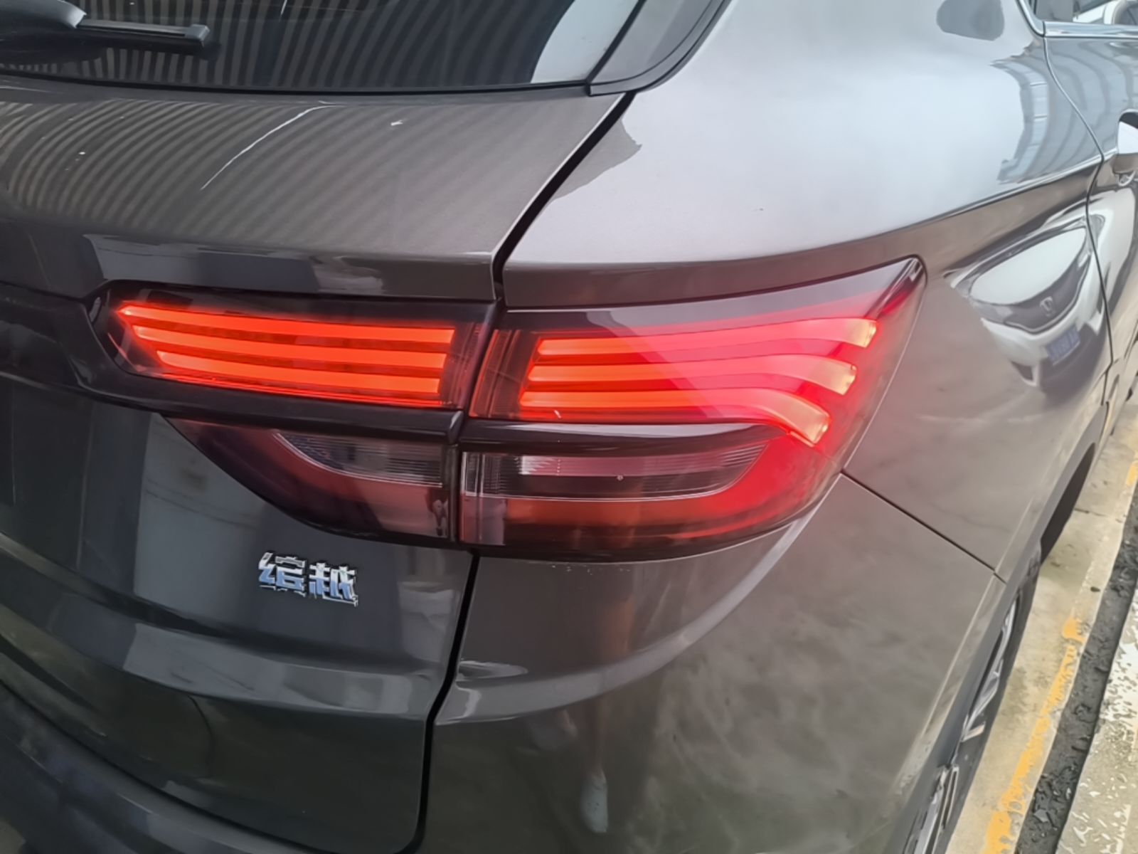 Geely Auto Coolray 2023 1.5T DCT Platinum Edition — снимка 9