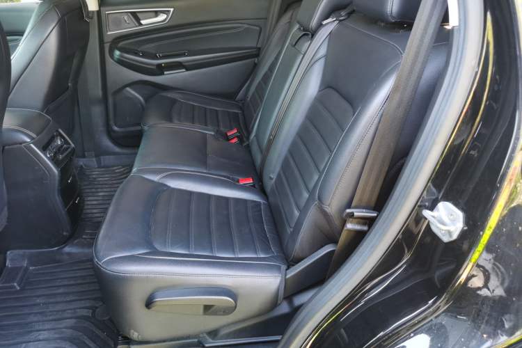 Used Ford Edge 2018 EcoBoost 245 Two-Wheel-Drive Titanium 7-Seater China V Standard
