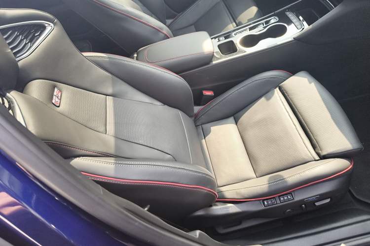 Used Buick Regal 2020 GS 28T Prestige Model
