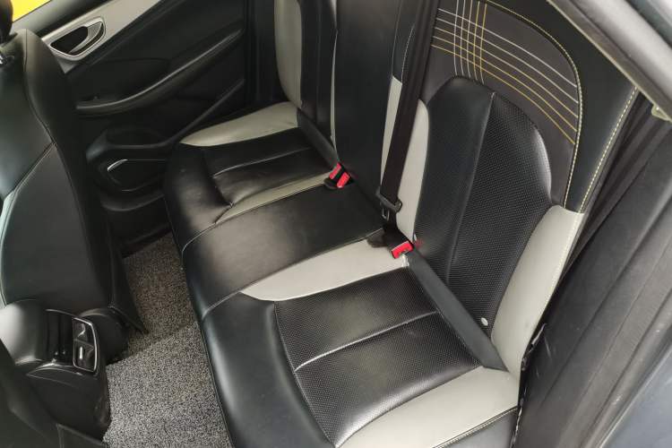 Used Roewe i6 MAX New Energy 2020 1.5T PHEV Cool & Stylish Skyroof Edition Left Rear Seat