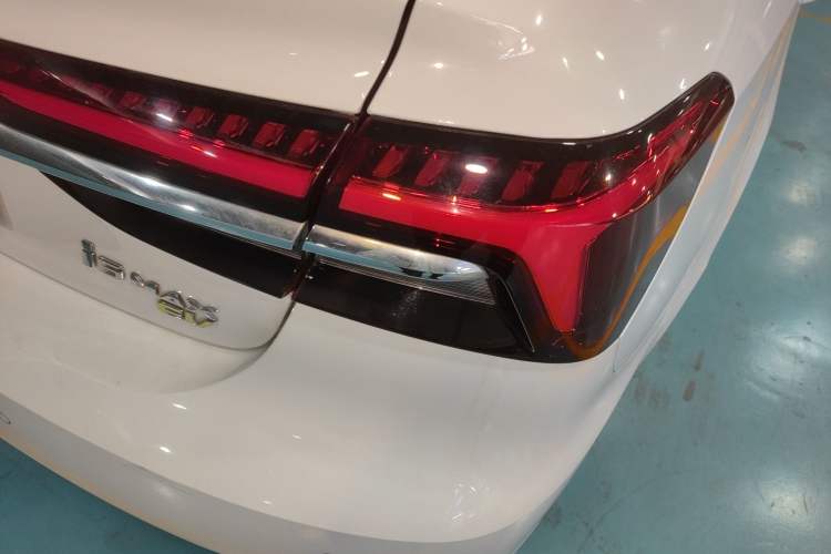 Used Roewe i6 MAX New Energy 2023 EV 420 Skyroof Special Edition