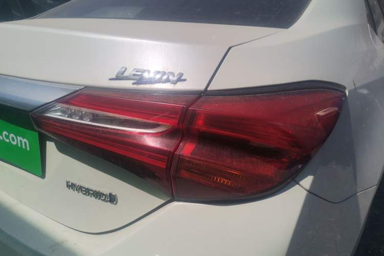 Used Toyota Levin 2017 Revised Dual-Engine 1.8H GS E-CVT Elite Sunroof Version China V Standard
