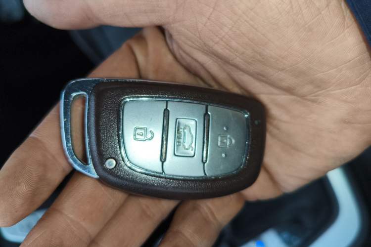 Used Hyundai Elantra (6th Generation / Lingdong) 2016 1.6L Automatic ZhiXuan – Elite Version Vehicle Key