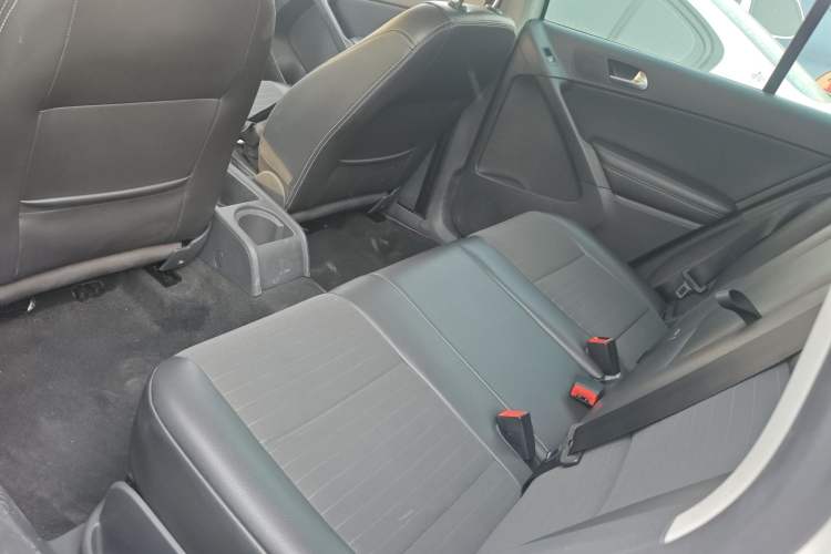 Used Volkswagen Tiguan L 2016 300TSI Automatic Two-Wheel Drive Trend Edition