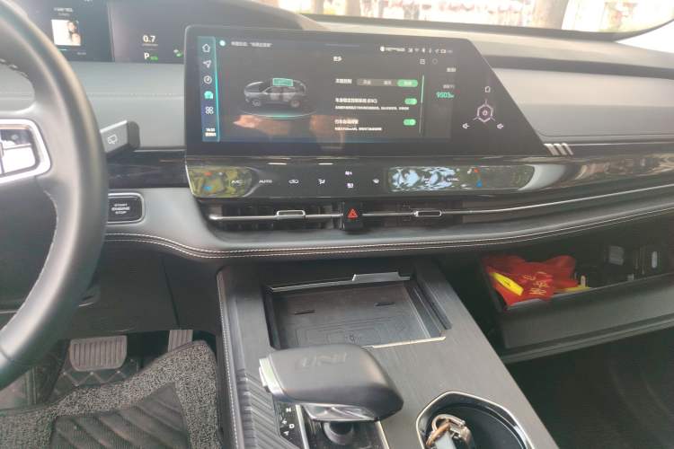 Used Changan UNI-K 2024 2.0T Two-Wheel Drive YueShang Trim