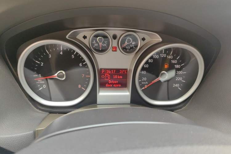 Used Ford Focus 2011 Hatchback 1.8L Automatic Fashion Edition
