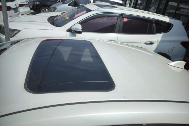 Used Toyota Levin 2017 Revised Dual-Engine 1.8H GS E-CVT Elite Sunroof Version China V Standard