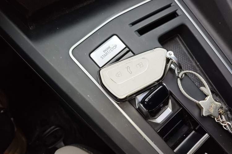 Used Volkswagen Golf 2021 280TSI DSG Pro Vehicle Key