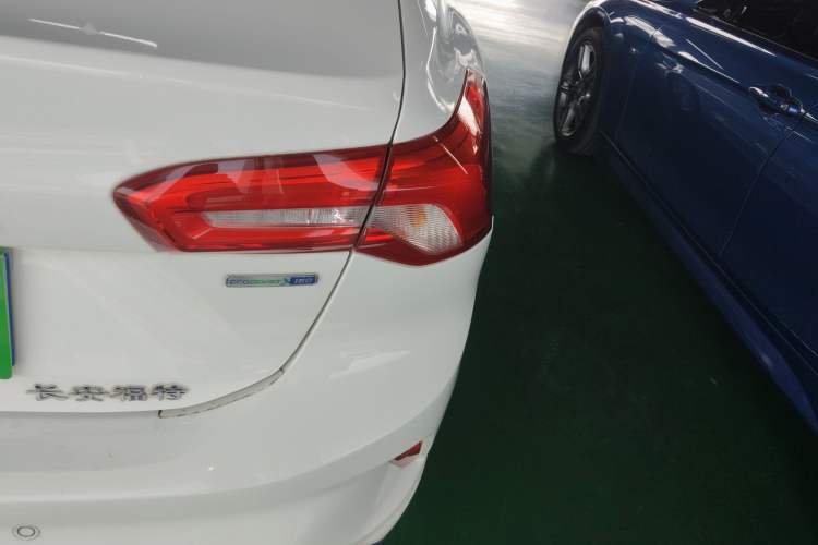 Used Ford Focus 2020 Sedan EcoBoost 180 Automatic Trend Edition