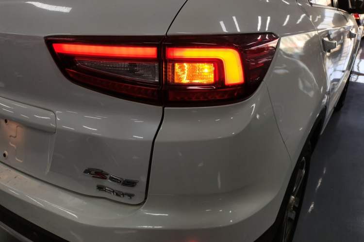 Used Changan CS55 2018 1.5T Automatic Colorful Edition China V Standard
