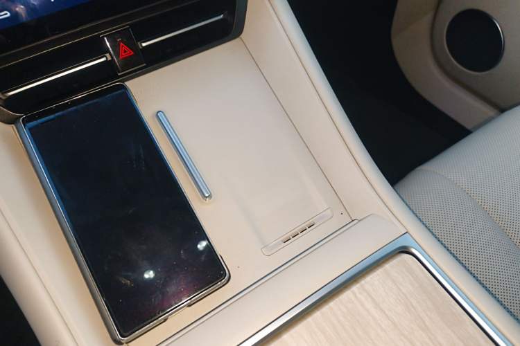 Used Hima Luxeed R7 2025 Extended-Range 331km Ultra
