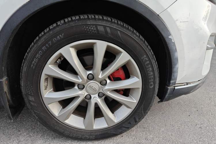 Used Geely Auto Emgrand GS 2016 Sport Edition 1.3T Automatic ZhenShang Model Right Front Wheel Hub