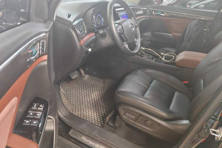 Used GAC Trumpchi GS8 2017 320T Two-Wheel Drive Luxury Smart Connectivity Version (7 Seats)