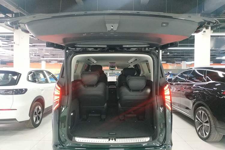 Used Geely Galaxy LEVC L380 2024 100 kWh 6-Seater Two-Wheel Drive Air