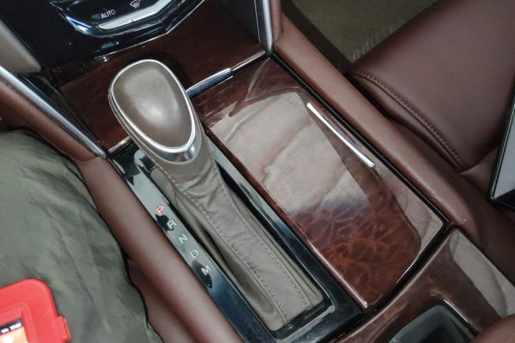 Used Cadillac XTS 2014 28T Comfort Version
