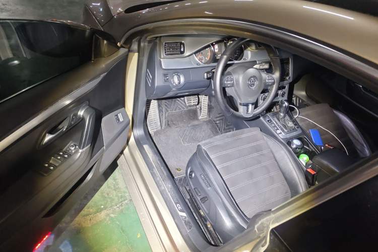 Used Volkswagen FAW-Volkswagen CC 2015 1.8TSI Luxury Model