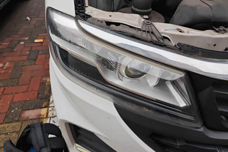 Used Jinbei Hiace King 2021 2.0L City Transport King Series Express Model Standard Top 6-Seater 1TZS