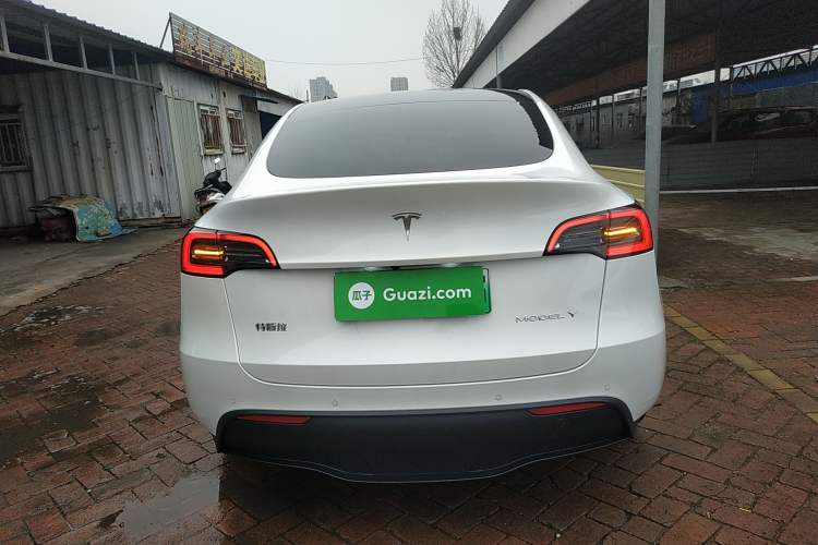 Used Tesla Model Y 2023 Rear-Wheel-Drive Version
