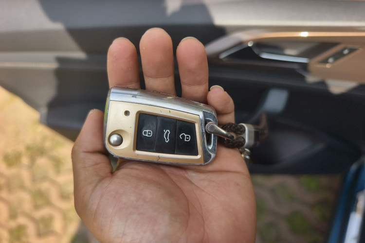 Used Volkswagen Tharu 2019 280TSI Two-Wheel Drive Luxury Edition China V Standard Vehicle Key