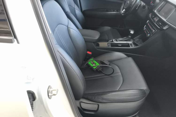 Used Kia K5 2016 1.6T Automatic LUX Right Front Seat