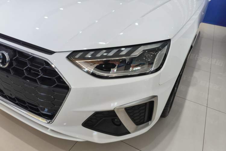 Used Audi A4L 2022 40 TFSI Fashion Dynamic Model
