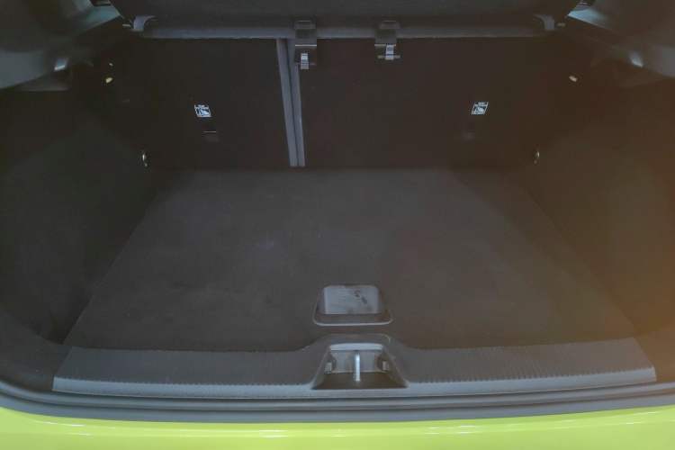 Used Volvo EX30 2025 Rear-Drive Long-Range Version Ultra Trunk