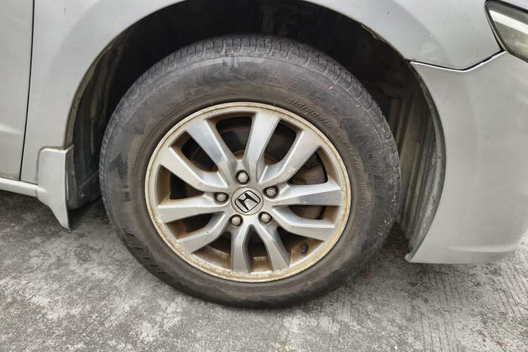 Used Honda Odyssey 2013 2.4L Elite Edition Right Front Wheel Hub