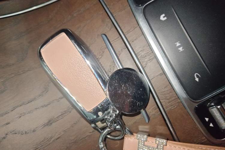 Used Mercedes-Benz GLC 2022 GLC 260 L 4MATIC Luxury Model Vehicle Key