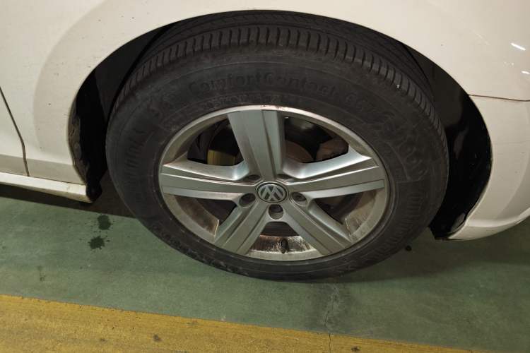 Used Volkswagen Lamando 2015 230TSI DSG Fashion Edition
