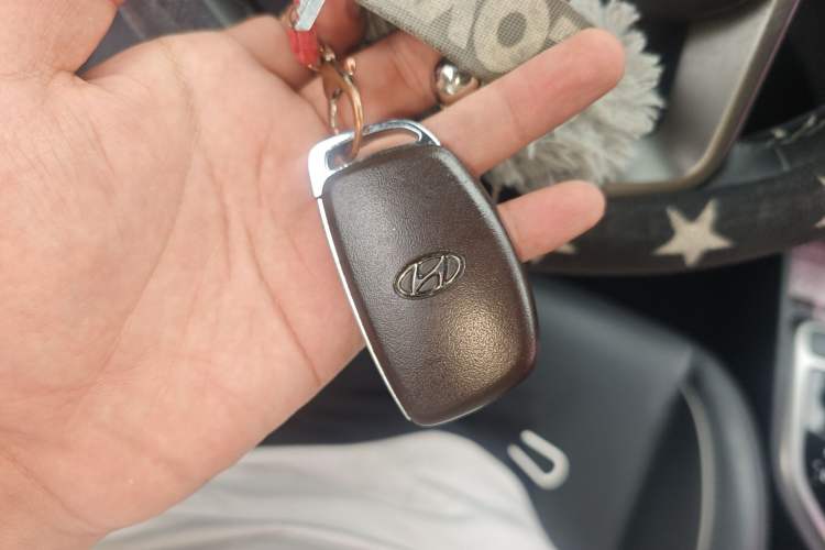 Used Hyundai ix25 2015 1.6L Automatic Two-Wheel-Drive Deluxe DLX Model Vehicle Key