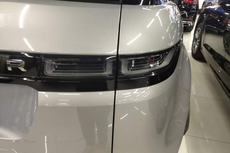 Used Land Rover Range Rover Evoque 2022 Aurora L 249 PS R-Dynamic Luxury Edition